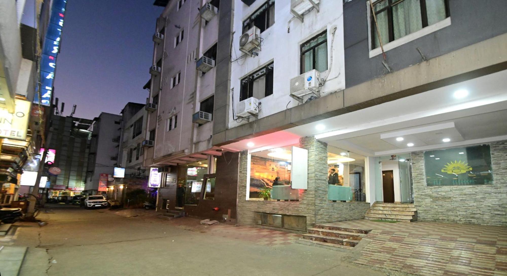 Hotel Laxmi Villa Palace-Near Jaipur Railway Station מראה חיצוני תמונה